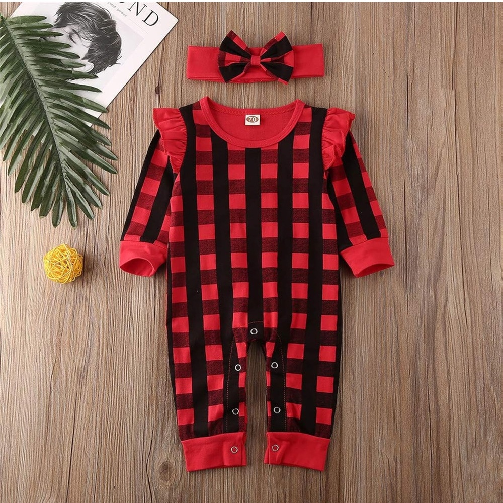 Red and Black Plaid babygirl Onesie‎ nwot with matching bow